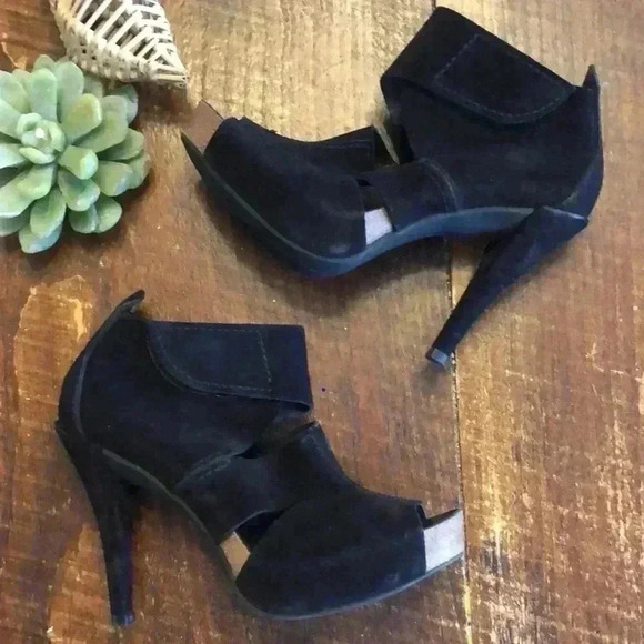 Pedro Garcia | Black Suede Cutout High Heel Pumps - Picture 2 of 7